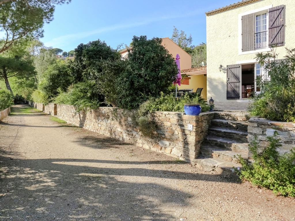 Snug Holiday Home In Bormes Les Mimosas With Pool Ngoại thất bức ảnh